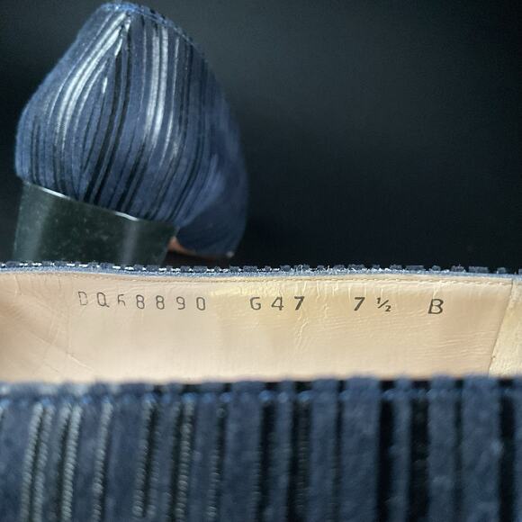 Salvatore Ferragamo Women's Size 7.5 B Patent Leather Classic Pumps Slip Heels - Picture 9 of 9